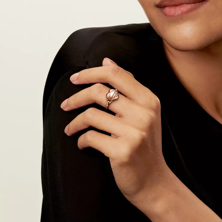 Return to Tiffany®:Full Heart Ring in Rose Gold | Tiffany & Co. US