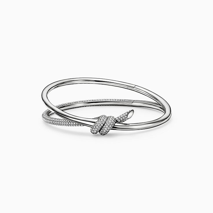 ティファニー ノット バングル ホワイト ゴールド | Tiffany & Co.