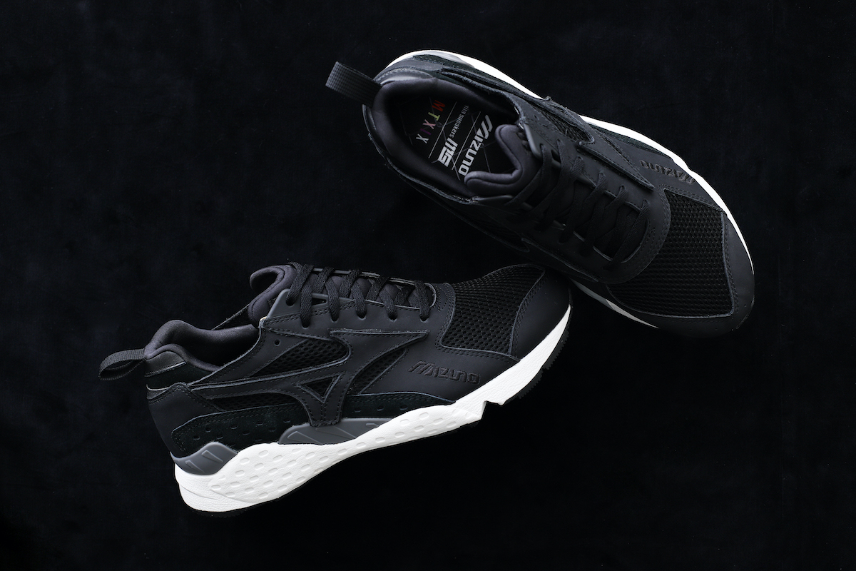 ミズノが田中将大とのコラボスニーカーを発売 ももクロカラーに