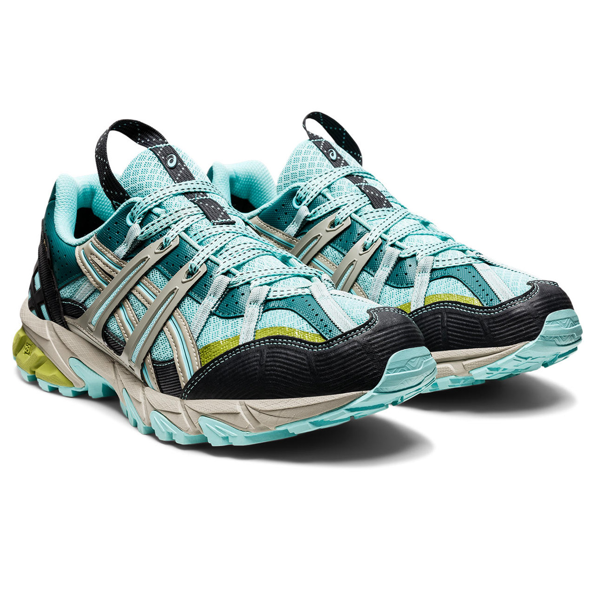 アシックス」と「キコ コスタディノフ スタジオ」による新作コラボ