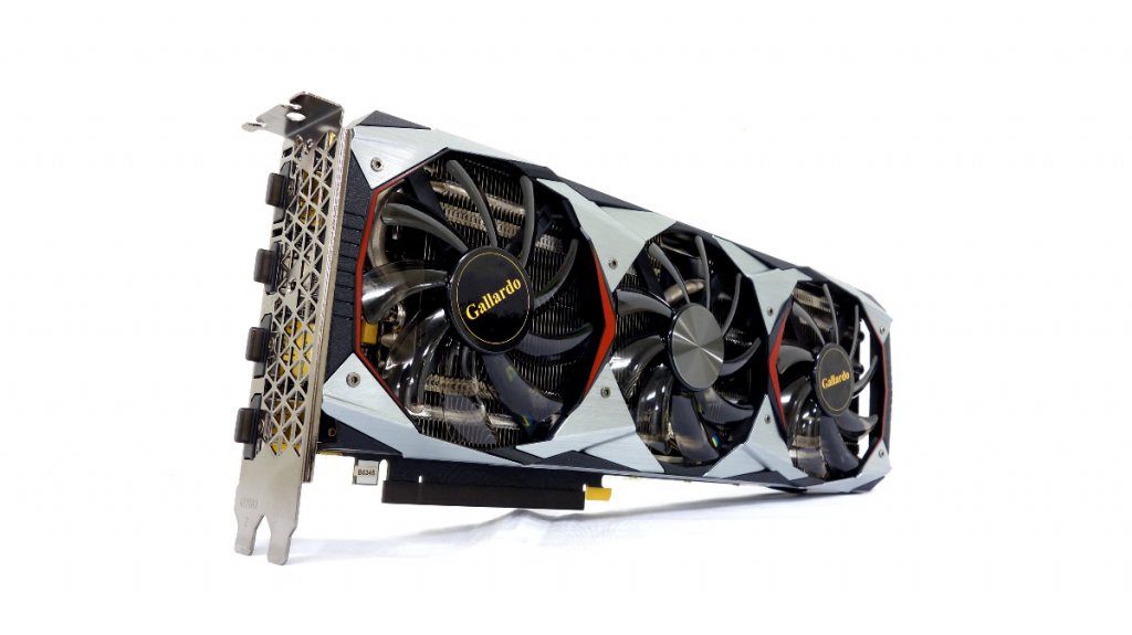 Manliなのにカッコいい! ヘアライン加工の金属素材やクリアカラーの