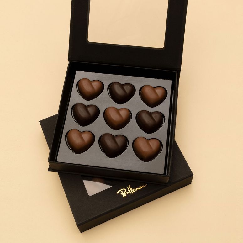 ルイ・ヴィトンが、日本限定の「ポルト クレ・ラブロックハート」を