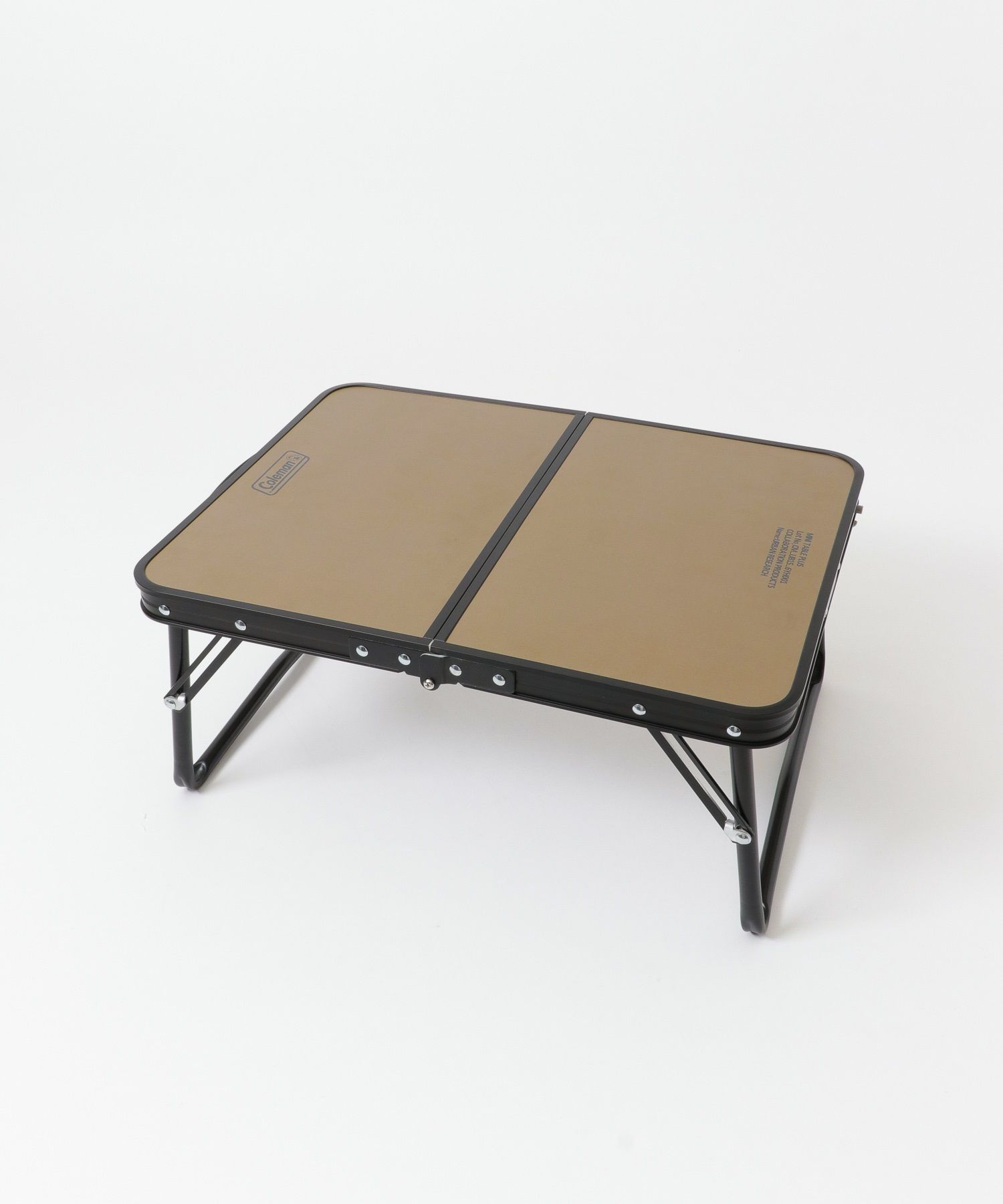 コールマン×アーバンリサーチの新作は、ミニテーブルやドライネットが