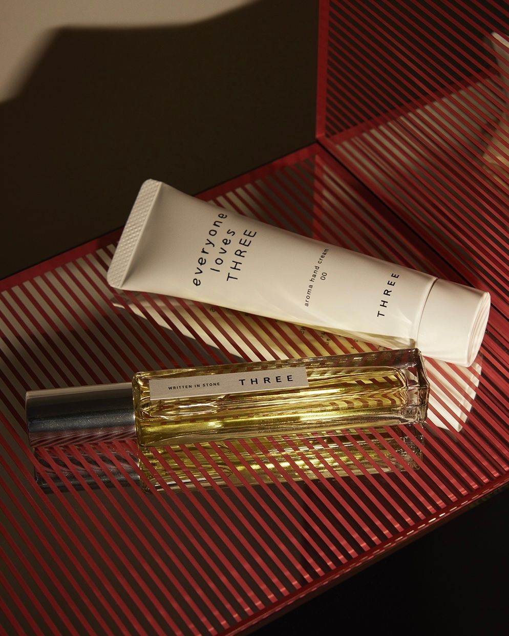 THREEがコラボしたのは、東京・祐天寺にアポイント制ショップを展開