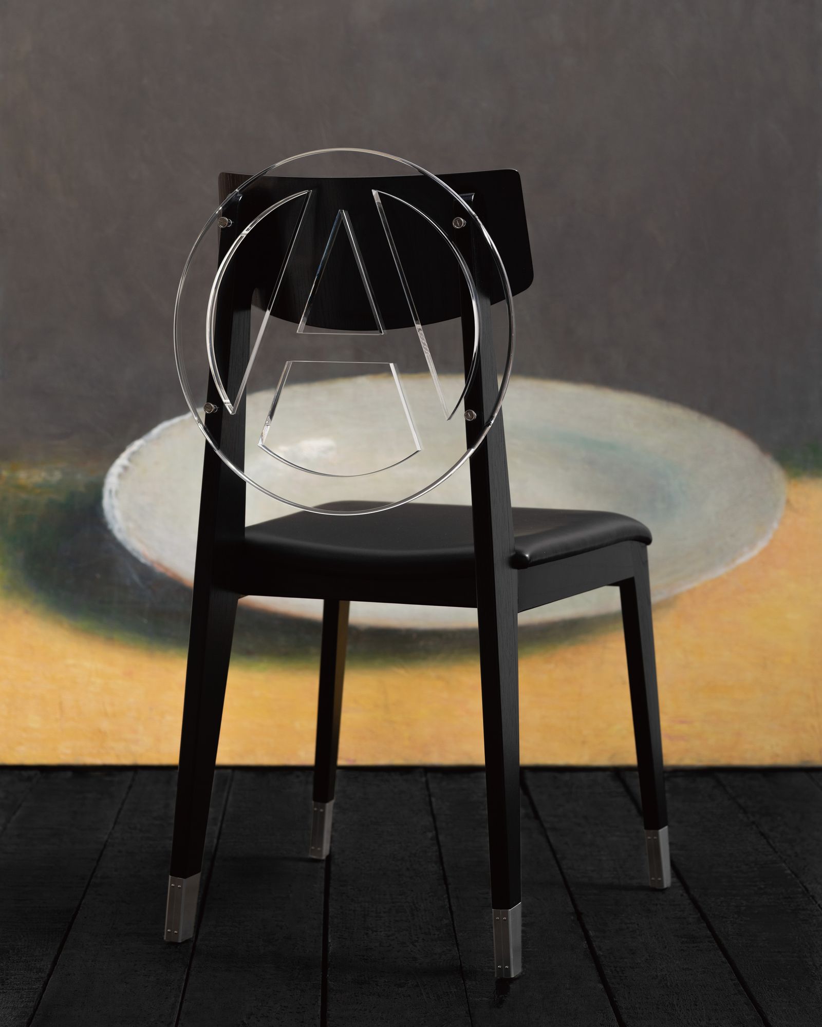 アンダーカバー x 天童木工による「アナーキーチェア」の新作が登場