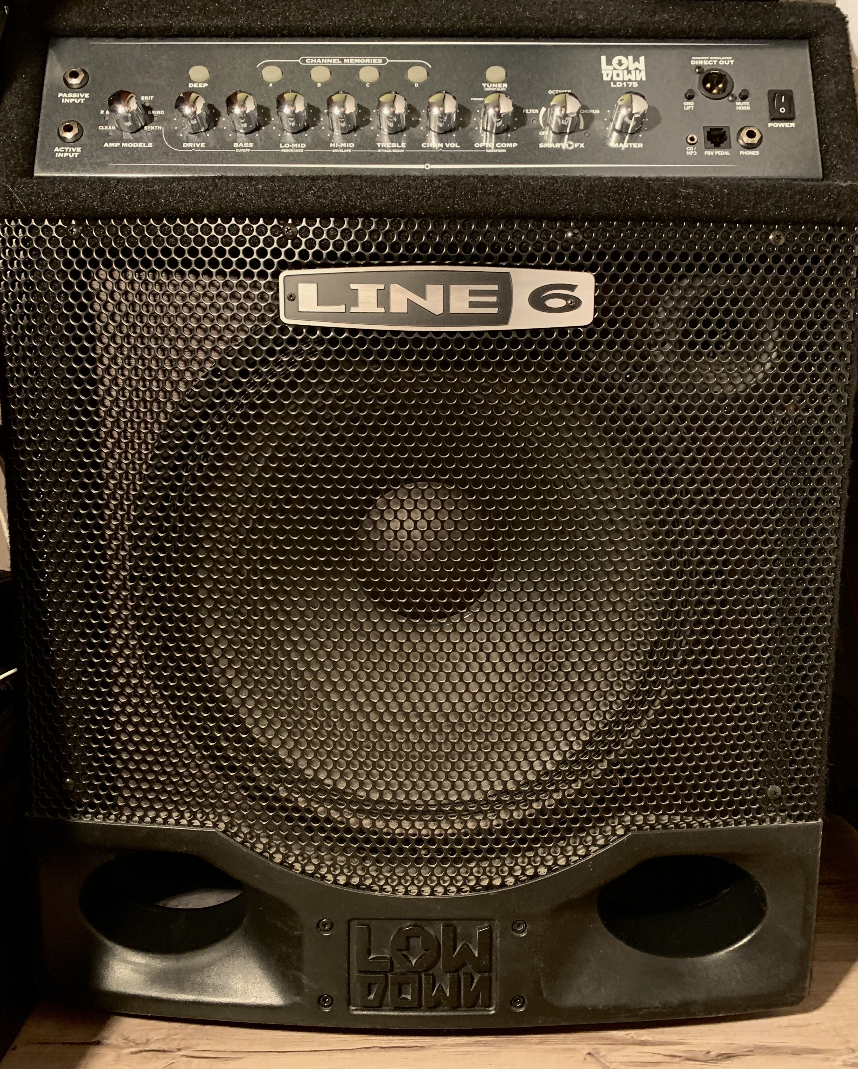 LowDown LD175 - Line 6 LowDown LD175 - Audiofanzine