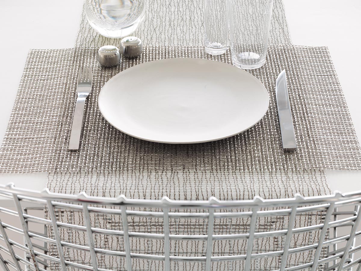 チルウィッチ ランチョンマット ラティス｜格子織りのシルバー