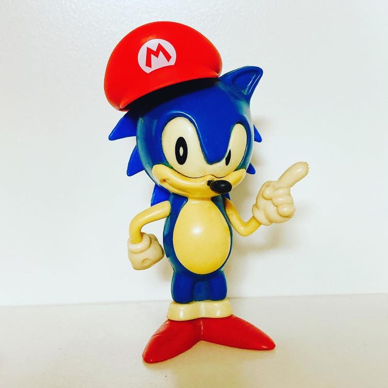 セブンイレブンでもらえるスーパーマリオの帽子のボトルキャップを