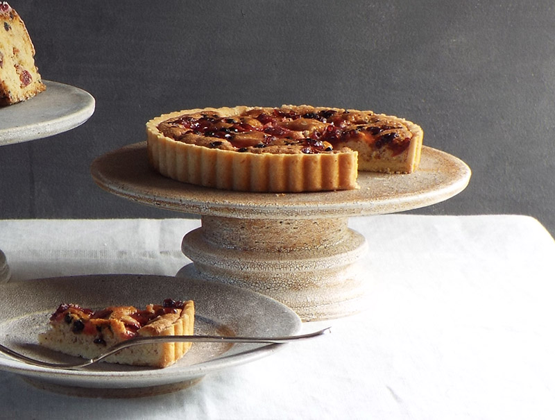 cake stand M [susu] | MISHIM POTTERY CREATION