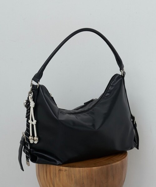 新色追加！【yomo企画】チャーム付きワンハンドルベルトデザインバック