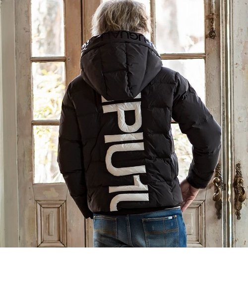 1PIU1UGUALE3 RELAX(ウノピゥウノウグァーレトレ リラックス)バック