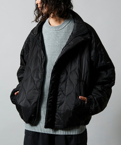 限定展開 リラックスフィット スタンドカラー キルティングブルゾン