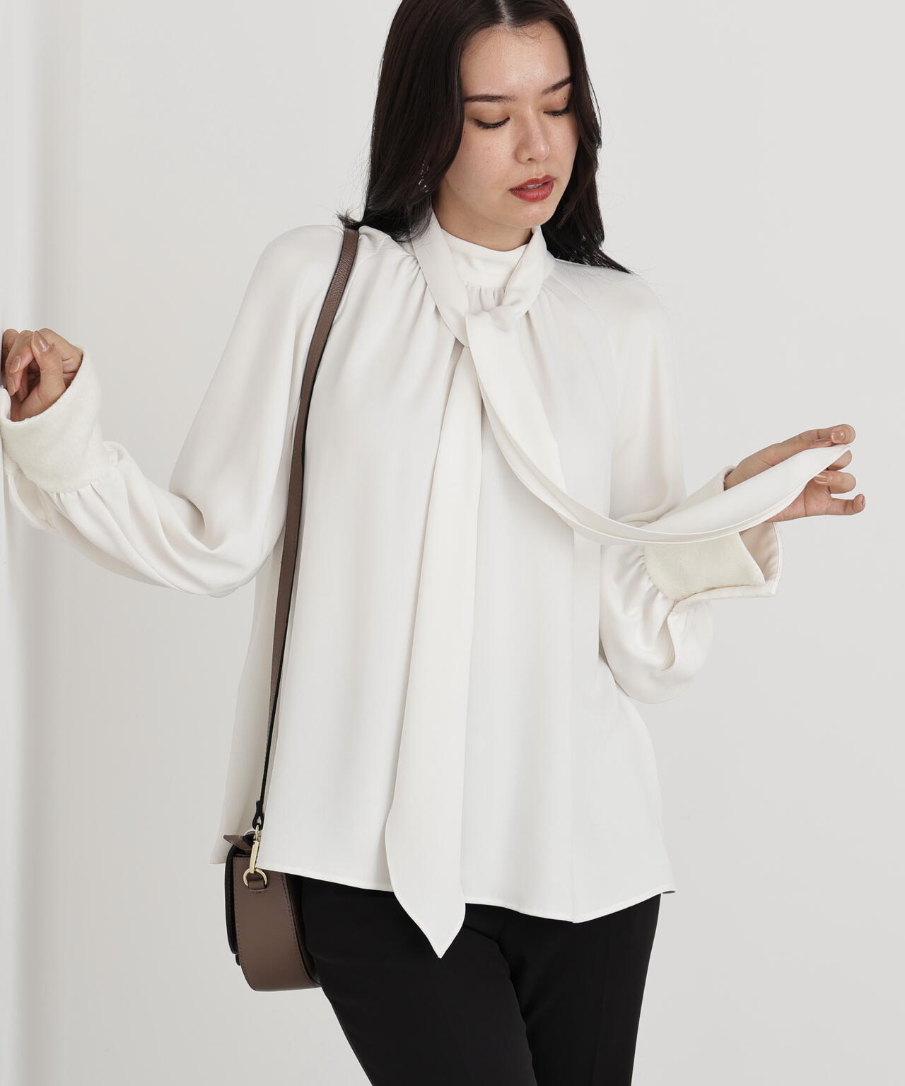 ジャギーカフスリボンブラウス | PINKY&DIANNE（ピンキー&ダイアン