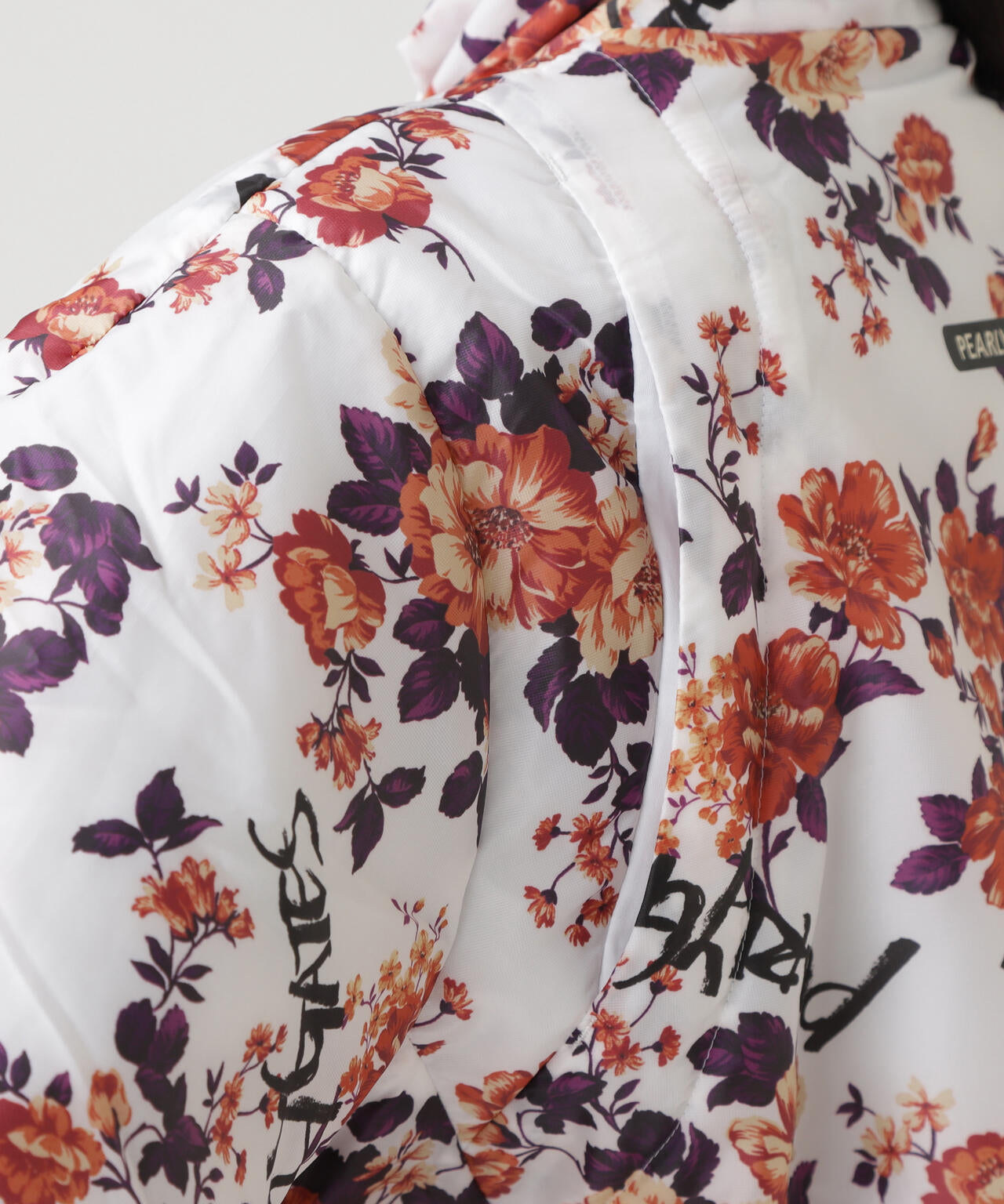 Peミニリップ中綿ジップアップブルゾン ＜繊細花柄＞ | PEARLY GATES