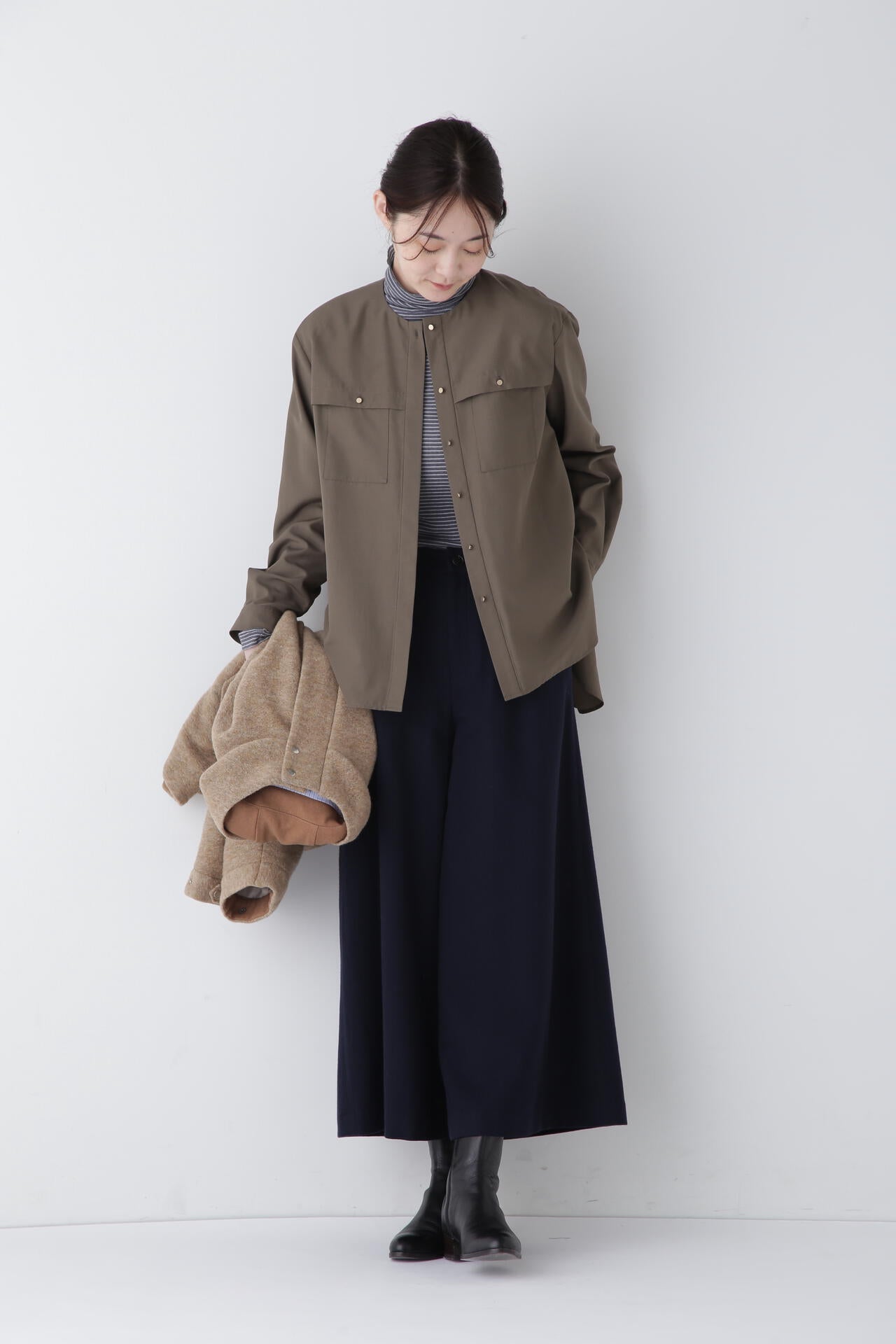 セミ梳毛ツイルパンツ | human woman（ヒューマンウーマン） ｜【公式