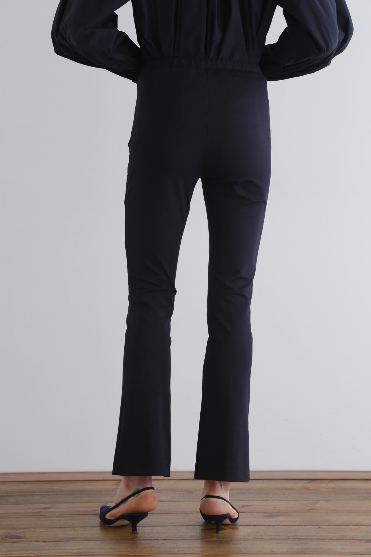 ハイストレッチフロントスリットパンツ | LE PHIL（ル フィル