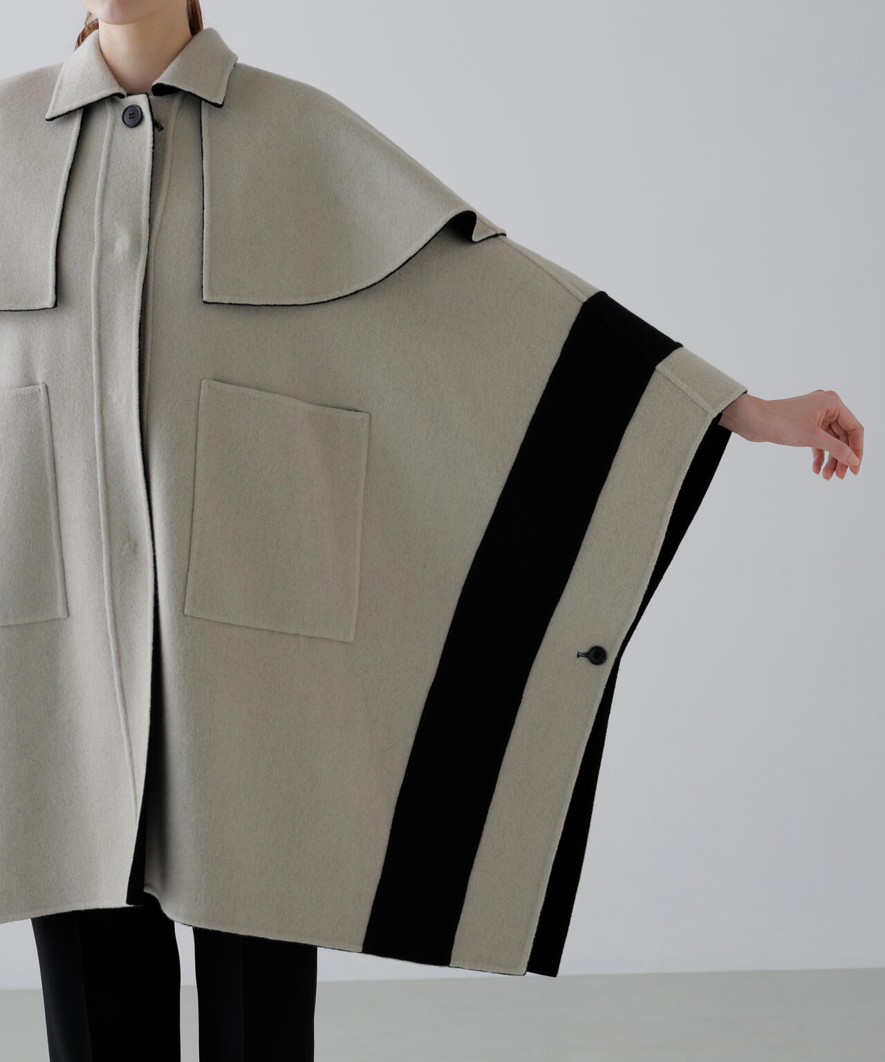 Ca混2TONEリバーケープコート | ADORE（アドーア） ｜【公式