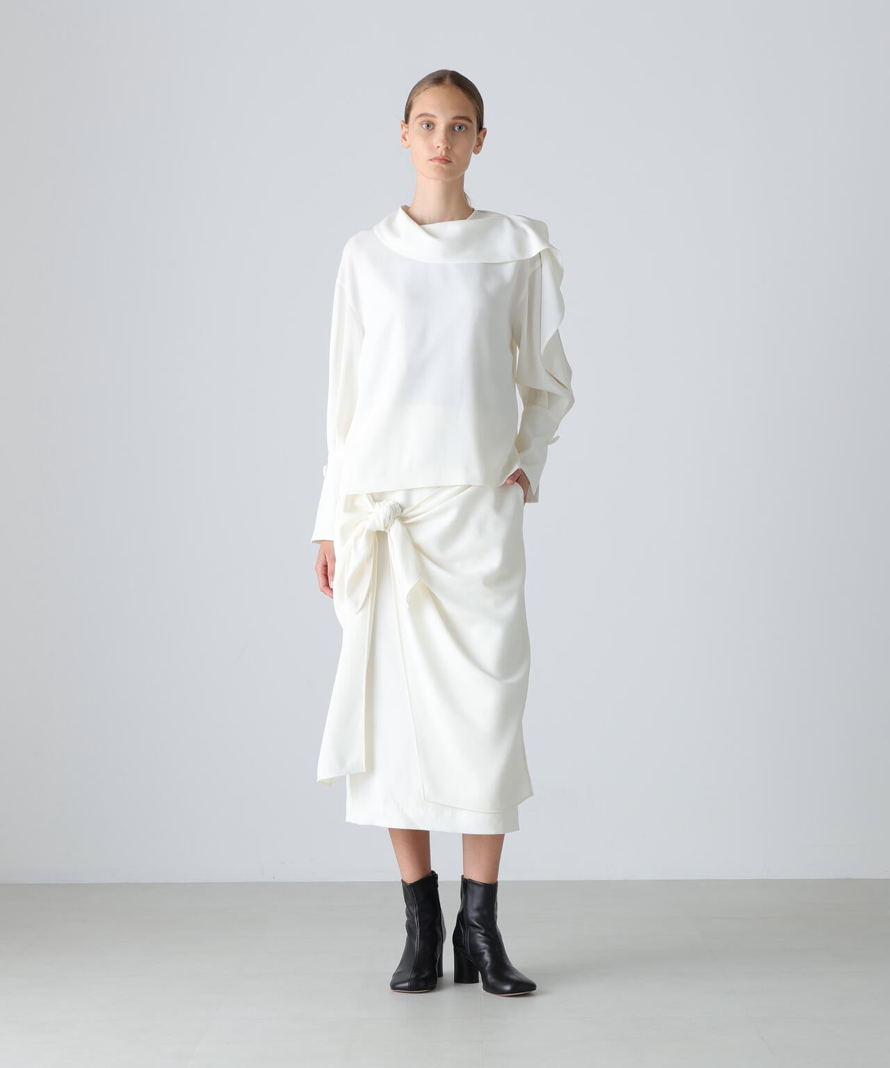 バックサテンジョーゼットスカート | ADORE（アドーア） ｜【公式