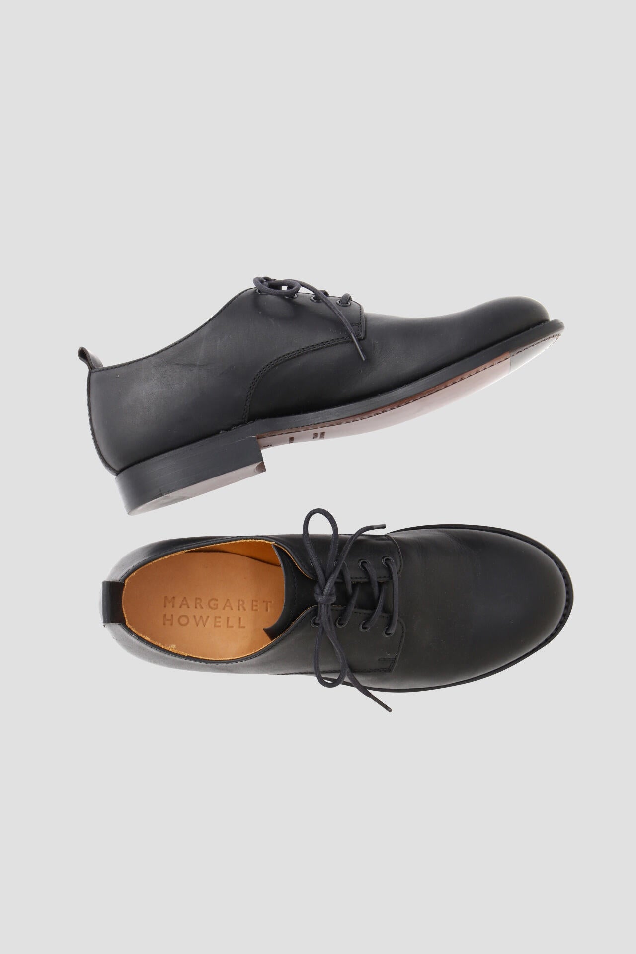 OILED LEATHER | MARGARET HOWELL（マーガレット・ハウエル） ｜【公式