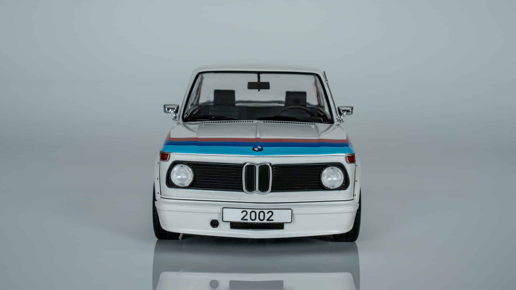 MCG - 1:18 BMW 2002 Turbo White 1973 Diecast Model