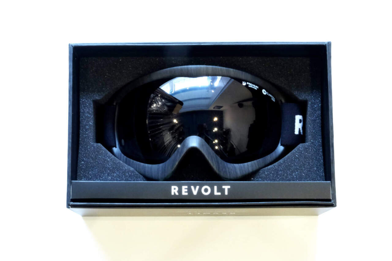 ゴーグルブランドrevoltが実現した 本当のジャパンフィット