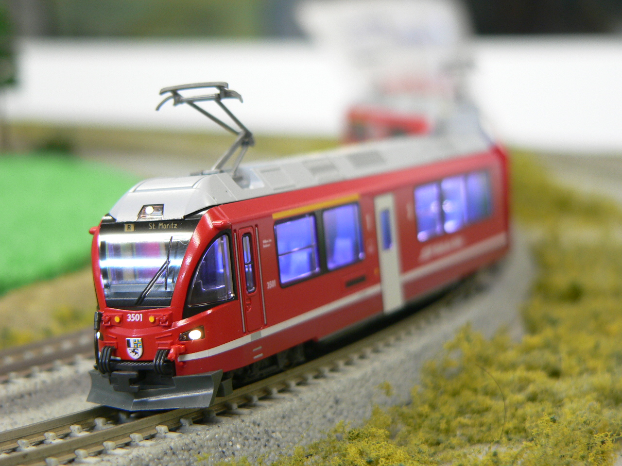 カトーのスイス型Nゲージ、レーティッシュ鉄道ABe8／12アレグラ