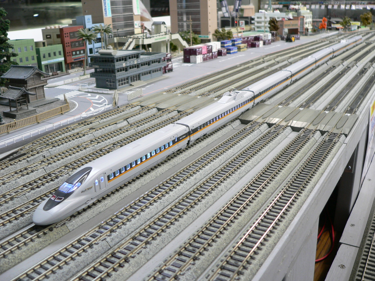 トミックスの700系7000番台ひかりレールスター8両セットの