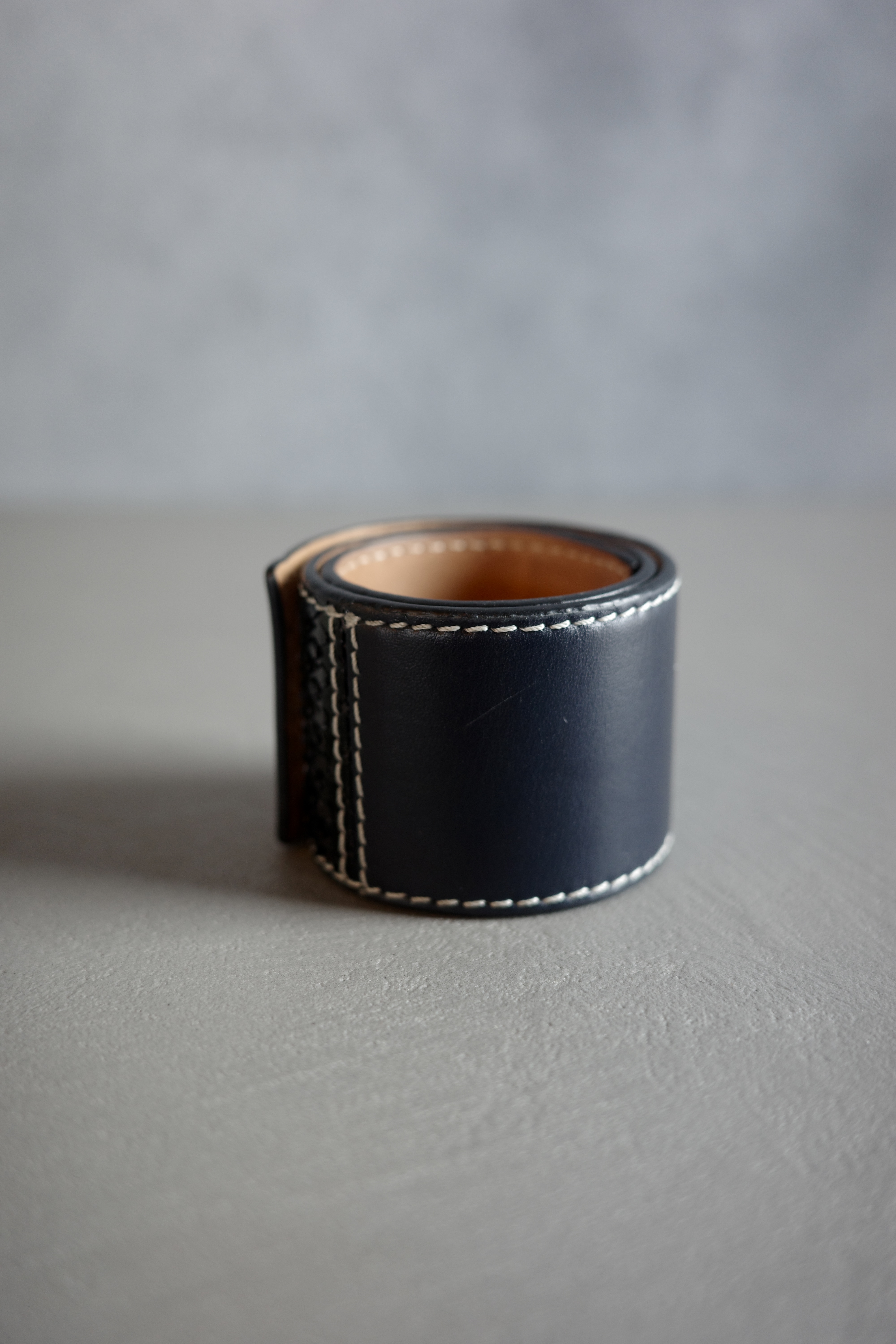 LOEWE レザースラップブレスレット - mozme