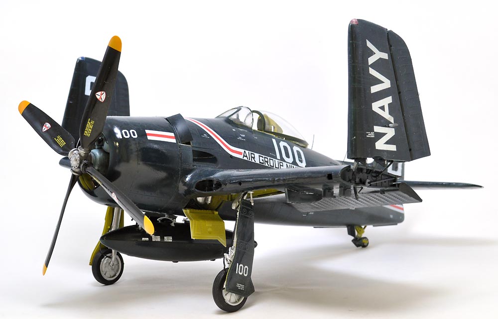 モノクロームプラモデル 1/32 グラマンF8F-1 ベアキャット 【公式通販】