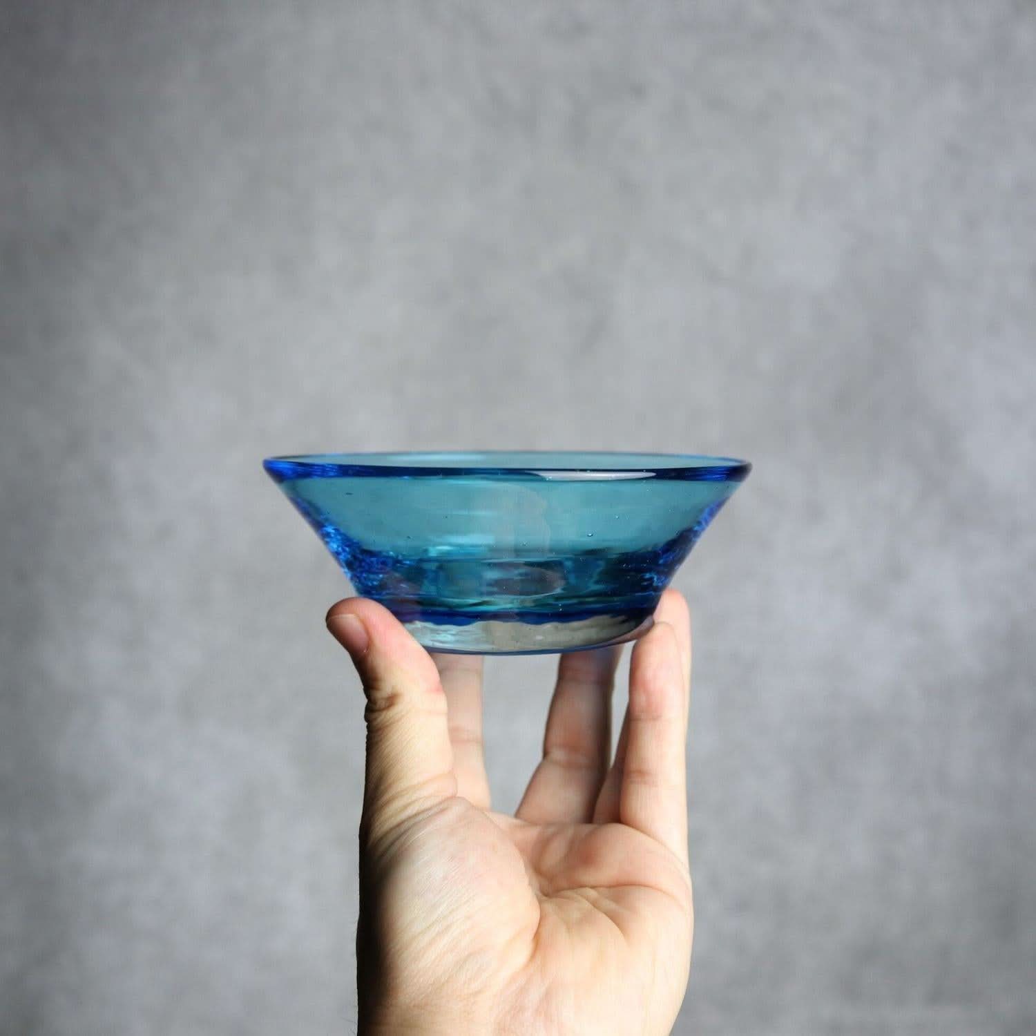 ノーマルボウル 水色 琉球ガラス ガラス工房清天｜ガラス工房 清天