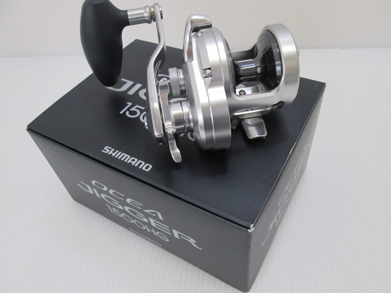 ほぼ未使用！シマノ 11 オシアジガー 1500HG！専用カバー使用可ライン