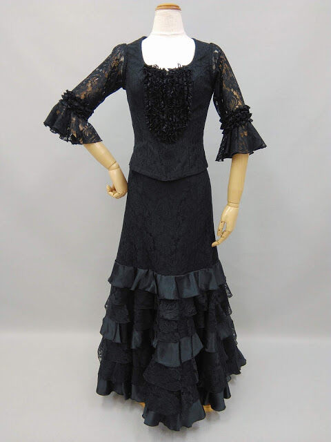 それアレス 深く渋い衣装は東京のナジャハウス | 誰よりも輝ける