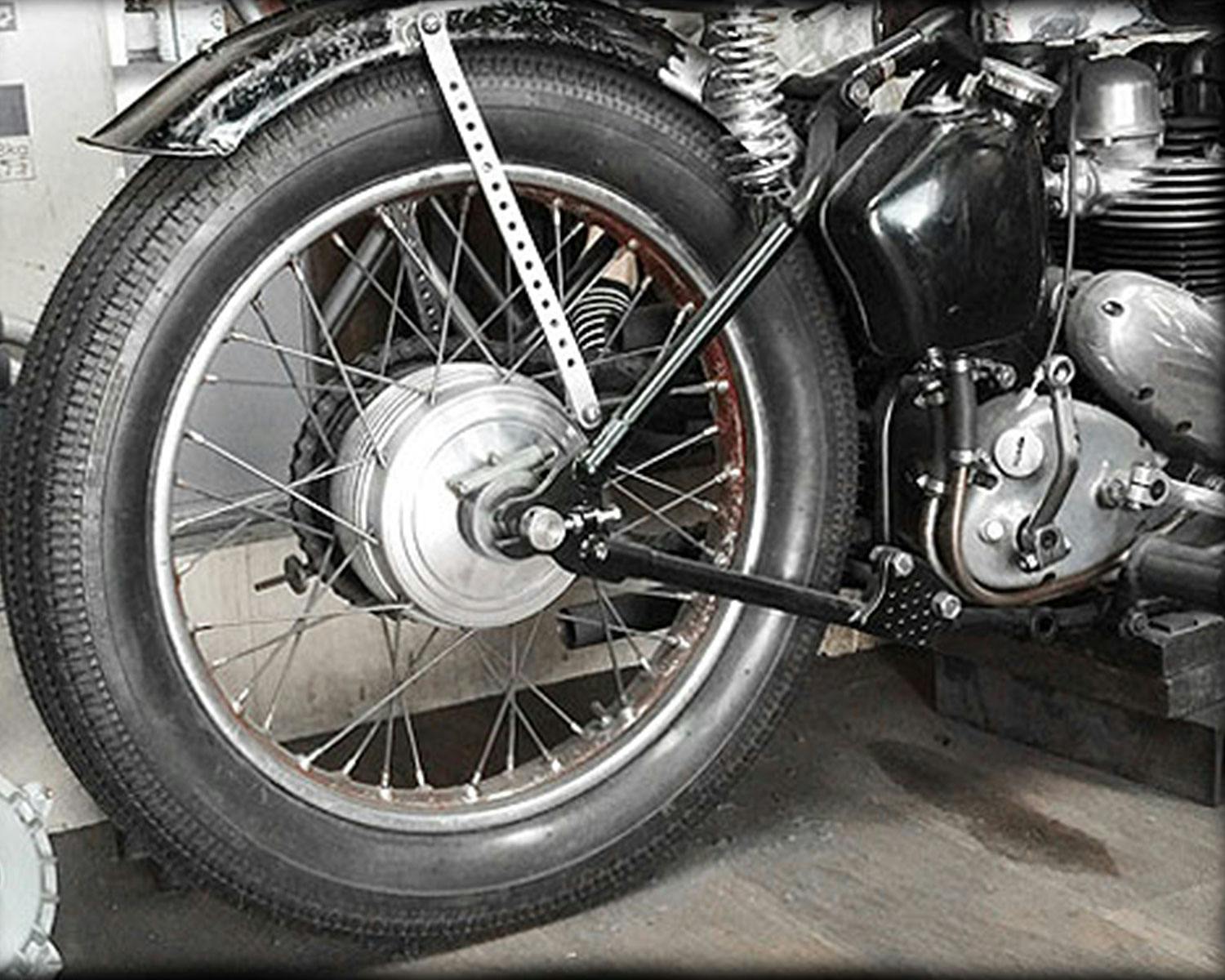 大幅値下げ、山、9くらいです、シンコークラシックタイヤ 4.00/18