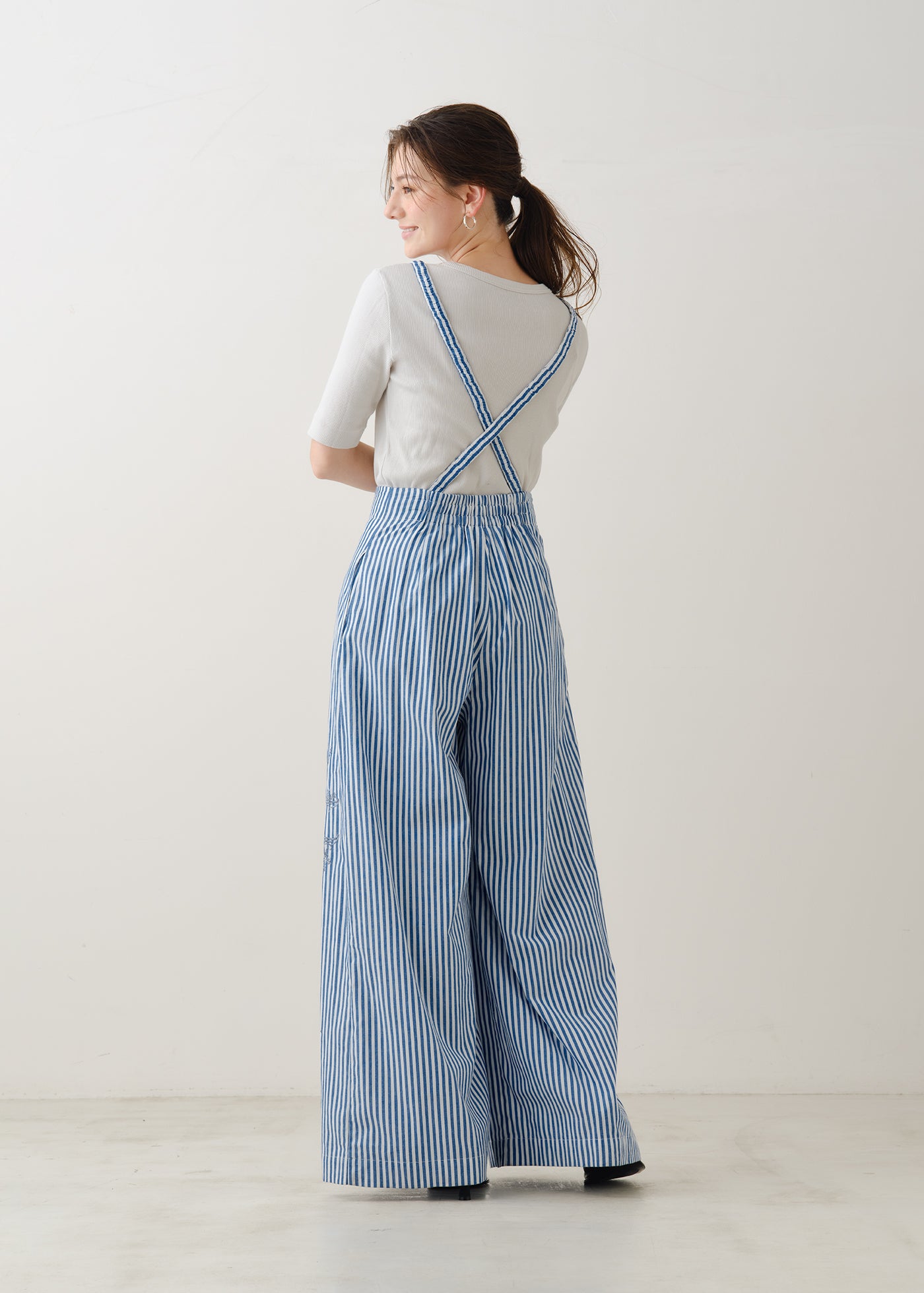 Cotton Stripe Ivy Flower Embroidery Pants | Pasand by ne Quittez