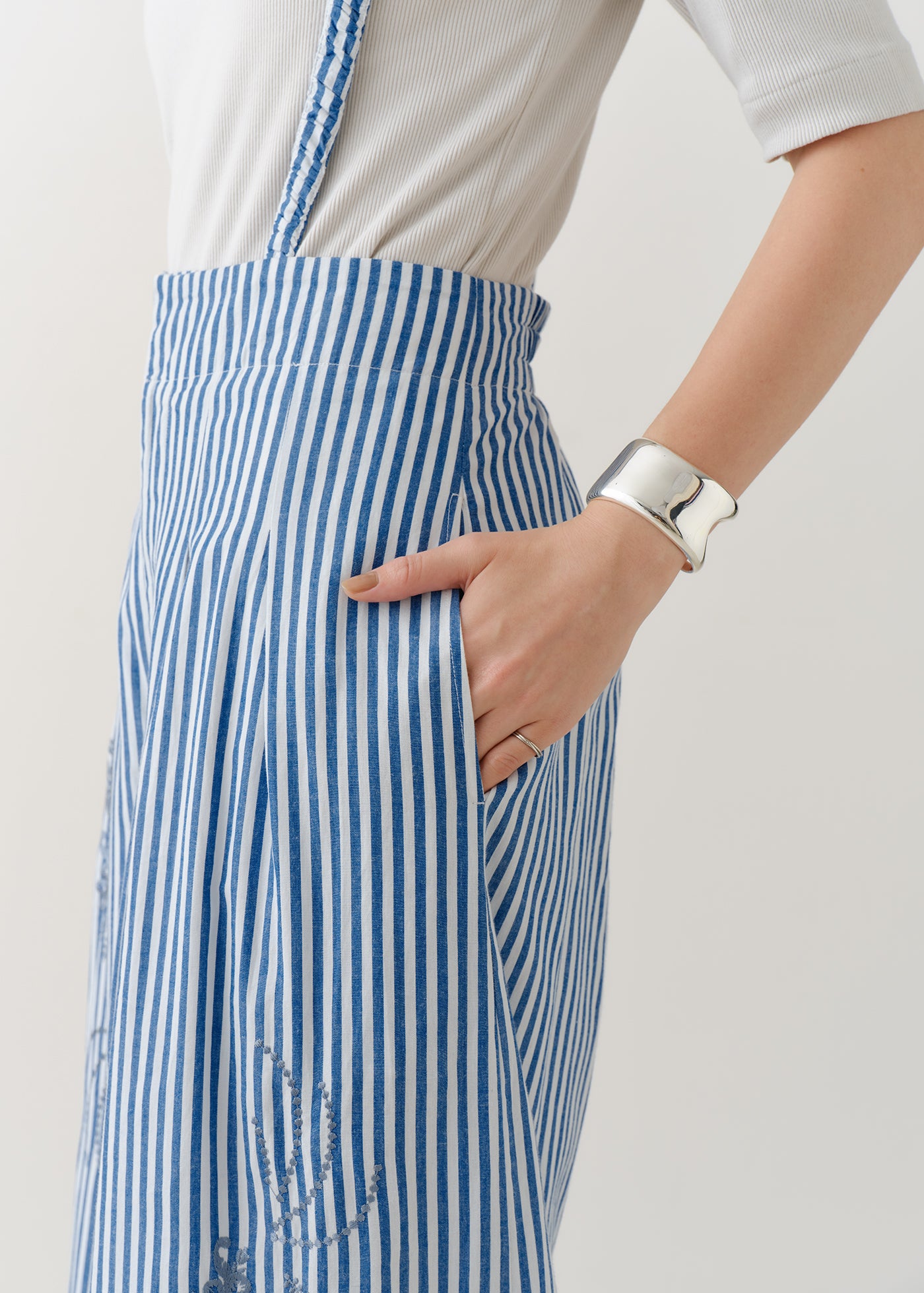 Cotton Stripe Ivy Flower Embroidery Pants | Pasand by ne Quittez