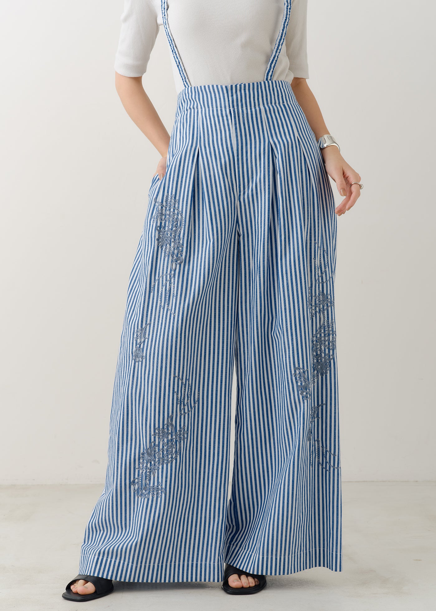 Cotton Stripe Ivy Flower Embroidery Pants | Pasand by ne Quittez