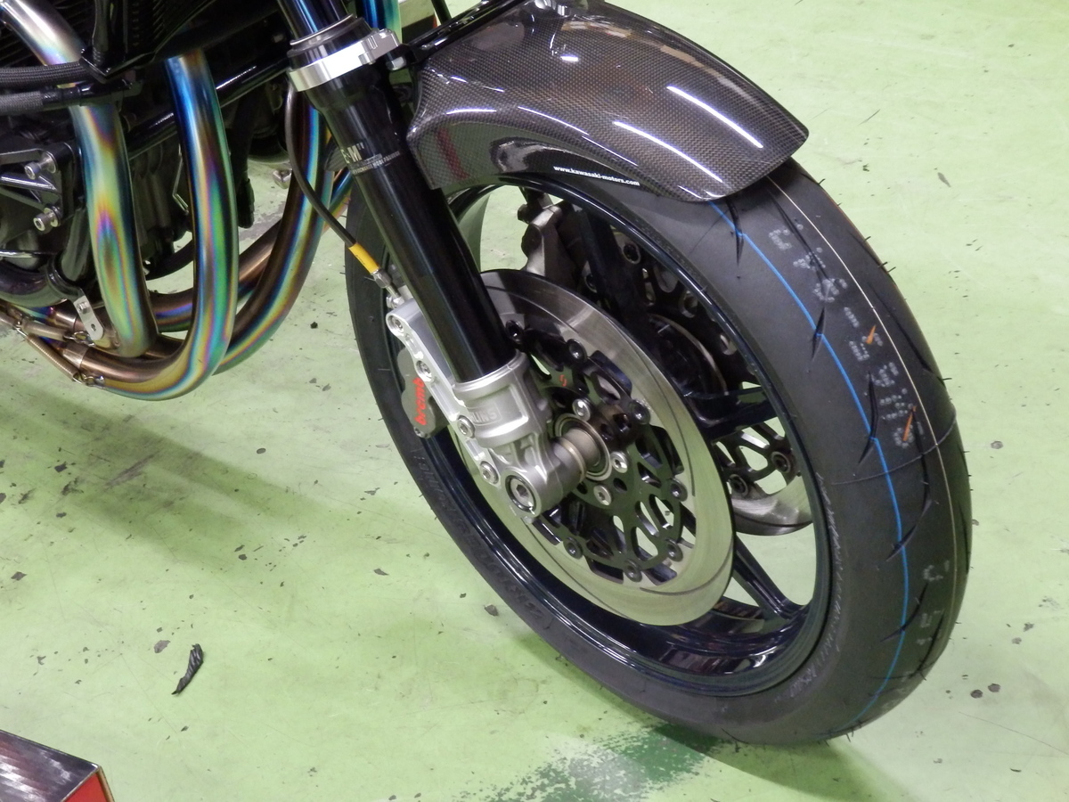 カワサキ ゼファー1100『タイヤ交換』ブリヂストン RS10 - NAPS-ON