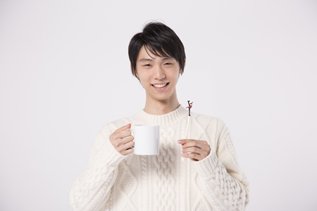 羽生結弦「結弦だけに、ユヅれない(笑)」“羽生選手マドラー”を自ら監修