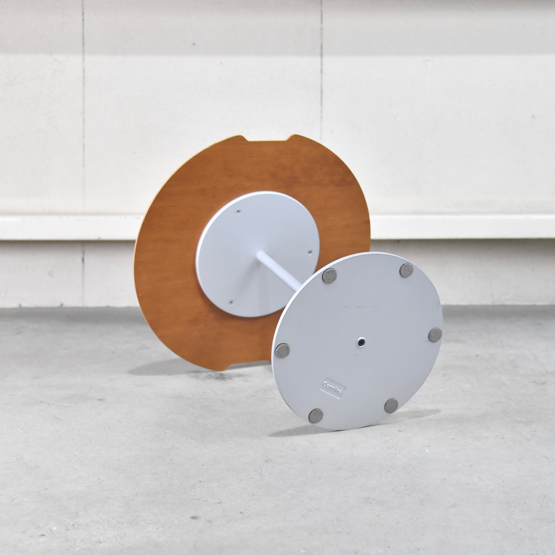 Cassina ixc. 252 ON-OFF Side table Piero Lissoni Italian modern