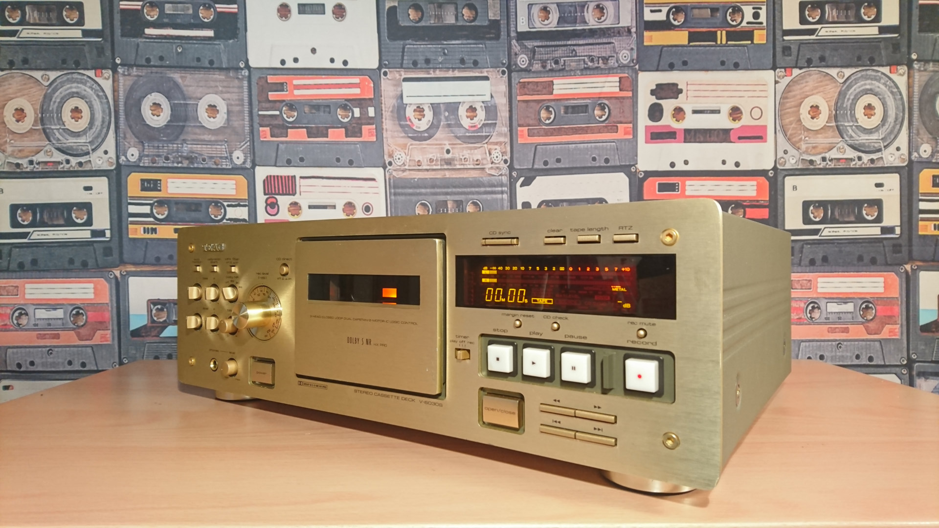 TEAC V-6030S 外観と内部を実機の画像で紹介 | スーパーカセッターズ