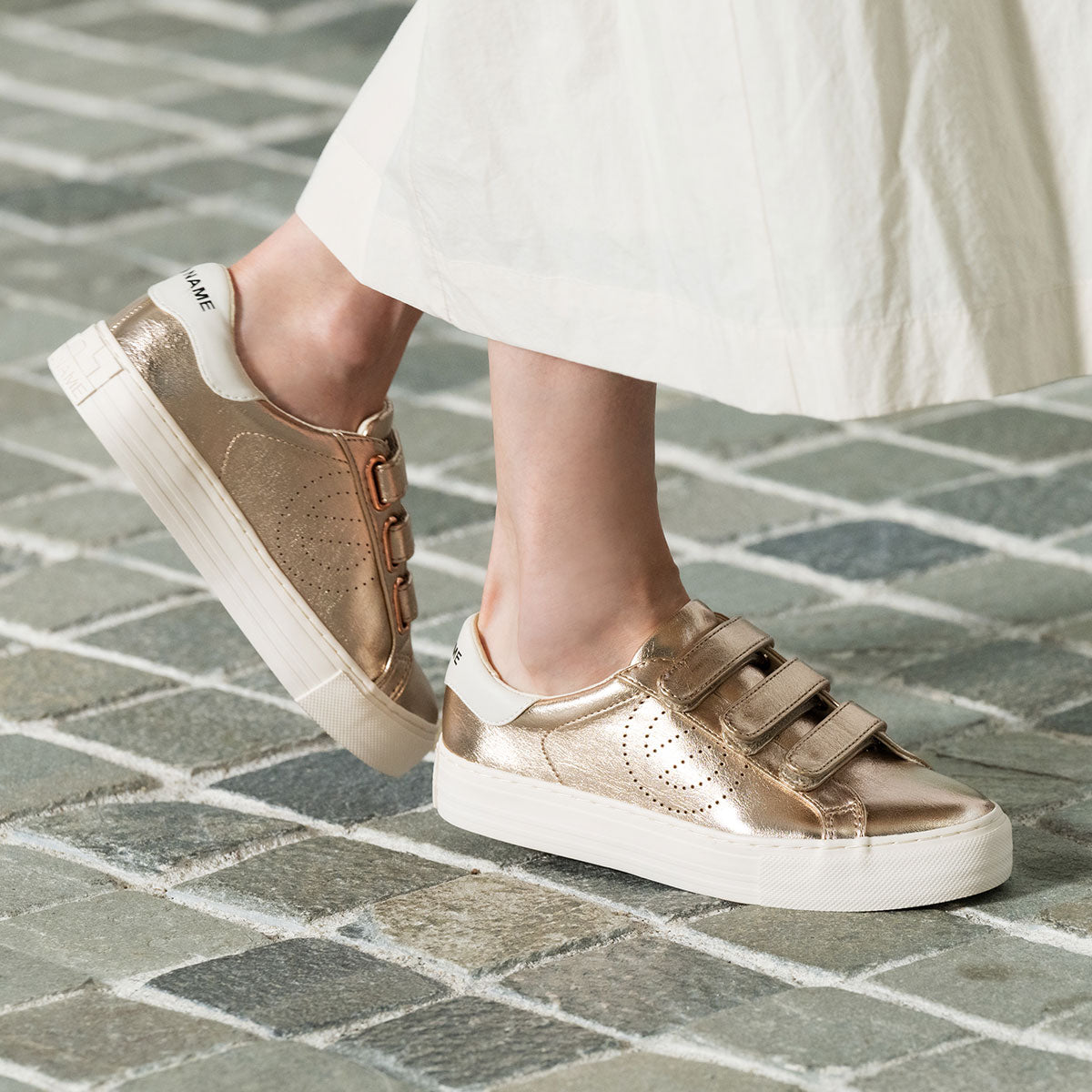 ARCADE-32718-MERCURE – NO NAME