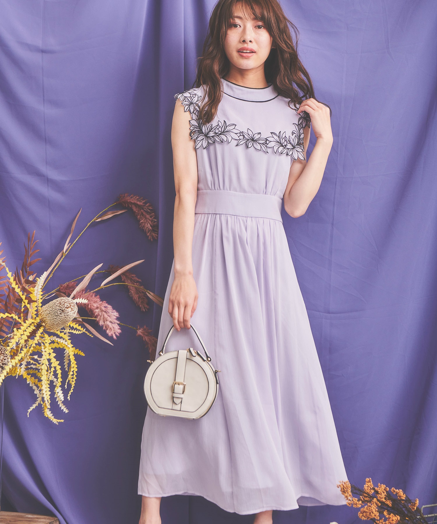 フラワー刺繍カラーワンピース | ロングワンピース | NOELA OFFICIAL