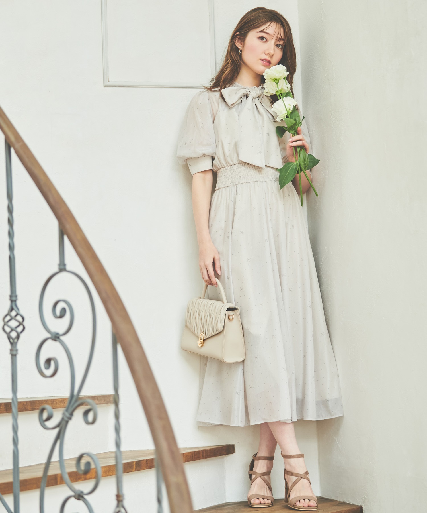 シャイニーロゴドットシアーワンピース | ロングワンピース | NOELA