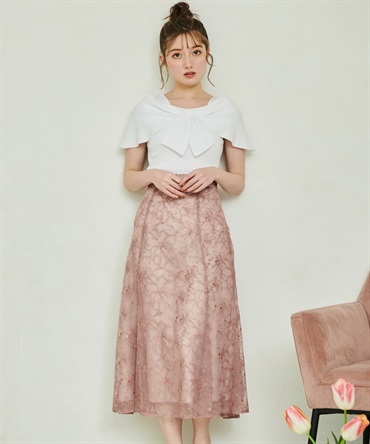 フラワー刺繍チュールスカート | フレアスカート | NOELA OFFICIAL WEB