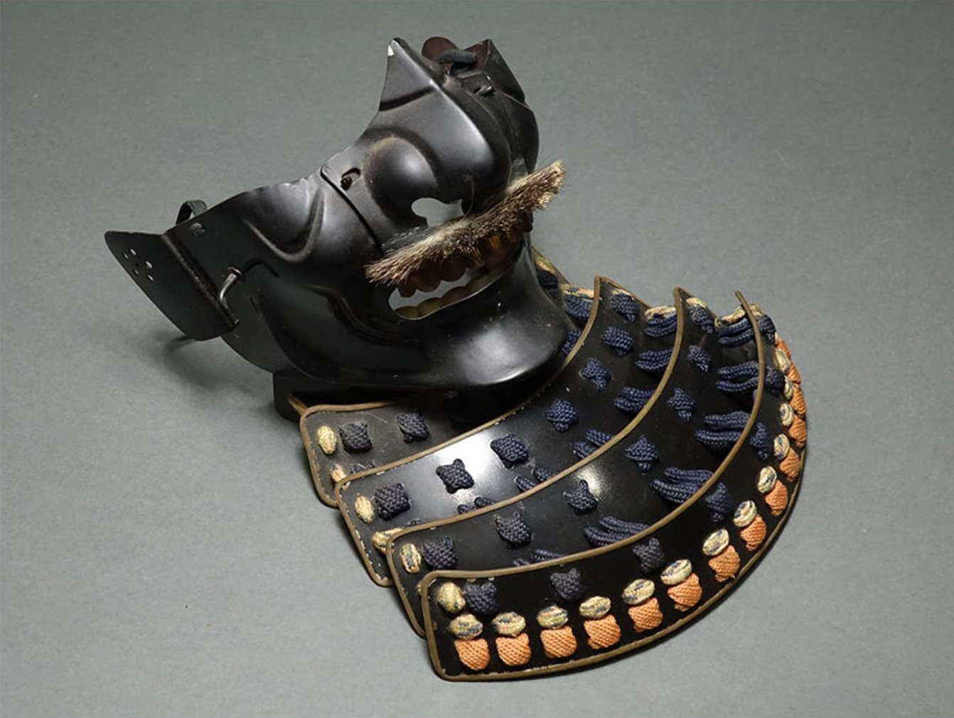 面頬 雑賀 ー甲冑 鎧 兜 等身大 時代祭り 舞台 演劇 鉄砲隊 自作甲冑