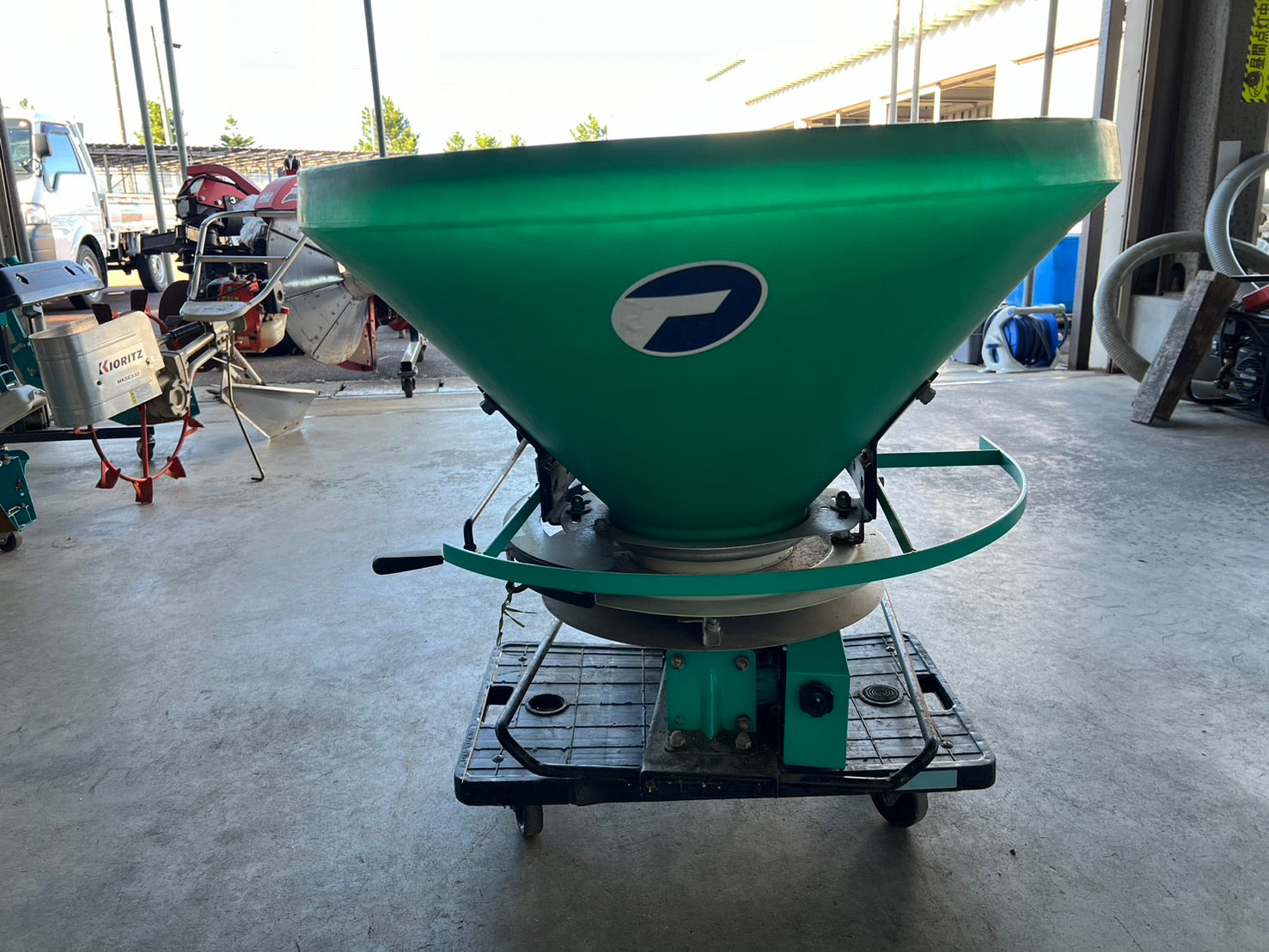 タカキタ 中古 フルーツキャスター【肥料散布】＊FC1210H 『山形店