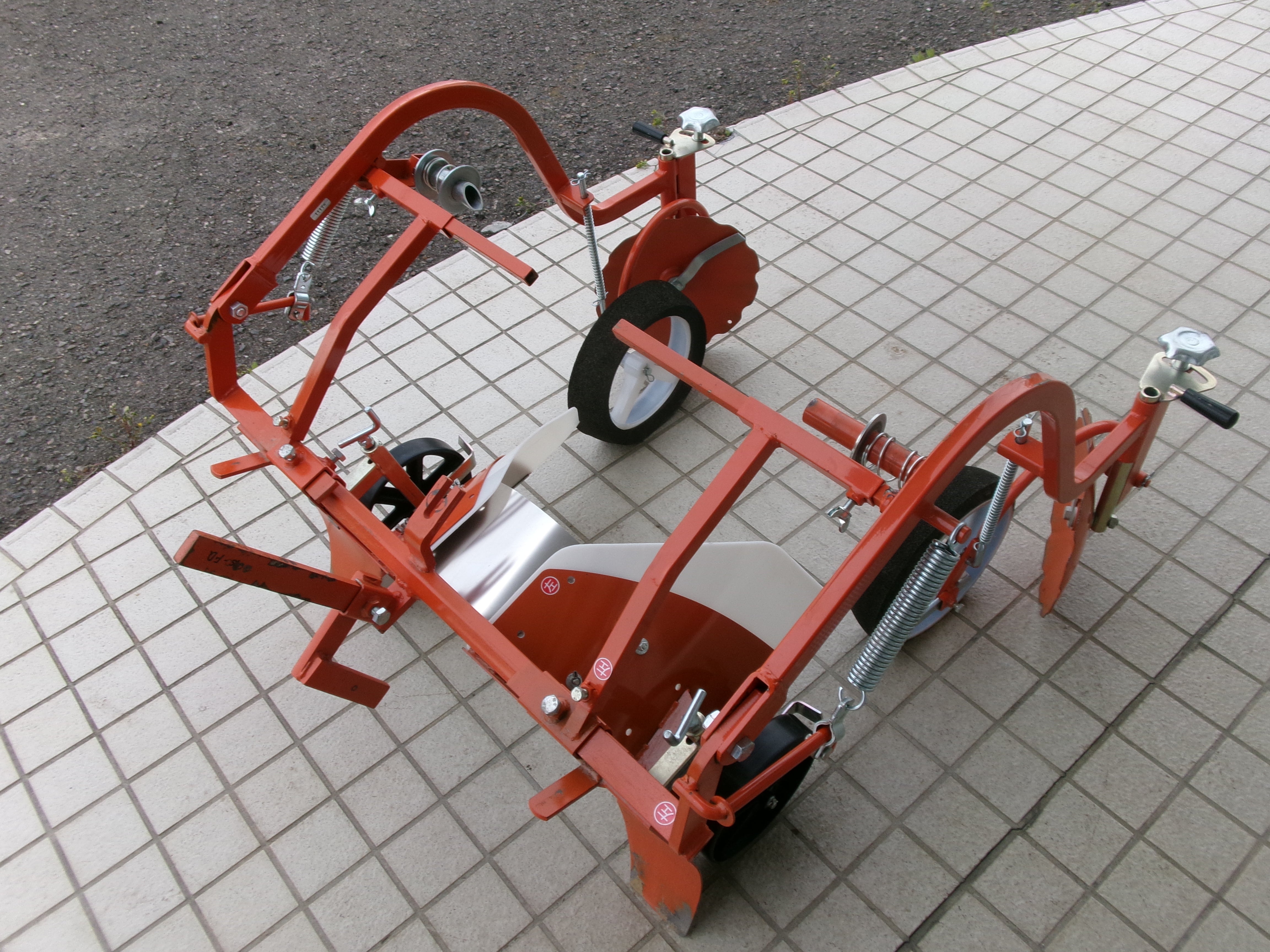 静岡】 管理機 畝立て機 ねぎ 関東農機 ヘルパー 中古 引き取り限定