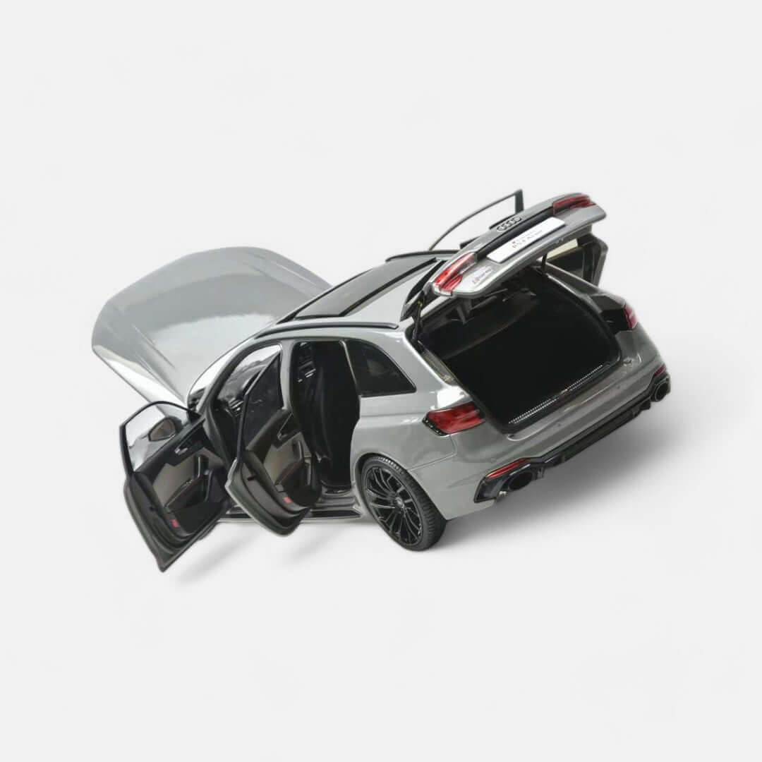 Audi RS4 Avant 2020 - 1:18 Scale Model