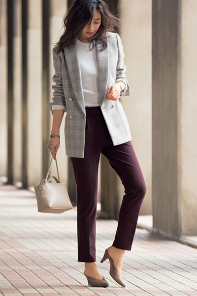ボルドー系パンツコーデおすすめ11選トップスや色合わせのポイント