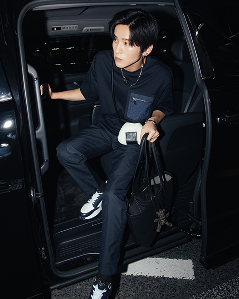 目黒蓮がフェンディのトータルルックをまとってイタリア・ミラノへ出発